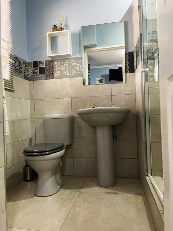 La-Nuel Guest Lodge Boksburg Extérieur photo