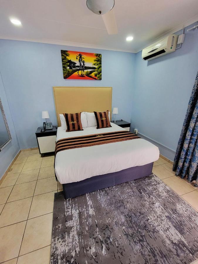 La-Nuel Guest Lodge Boksburg Extérieur photo