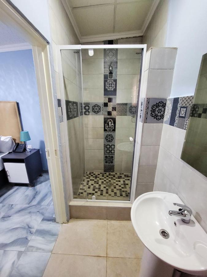 La-Nuel Guest Lodge Boksburg Extérieur photo