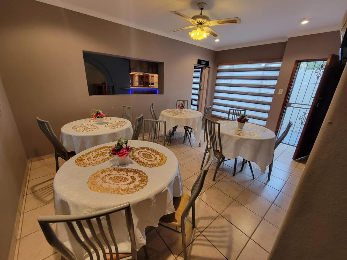 La-Nuel Guest Lodge Boksburg Extérieur photo