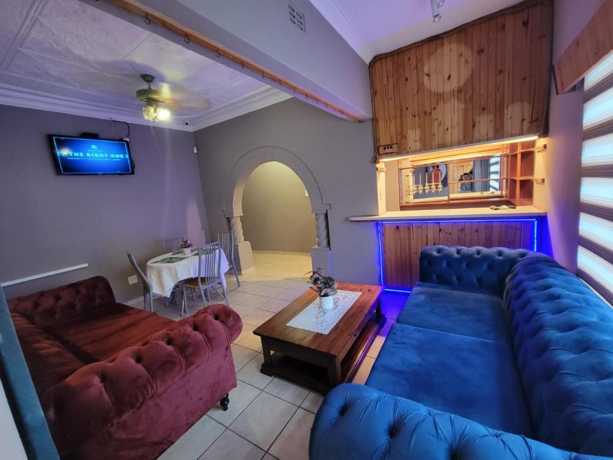 La-Nuel Guest Lodge Boksburg Extérieur photo