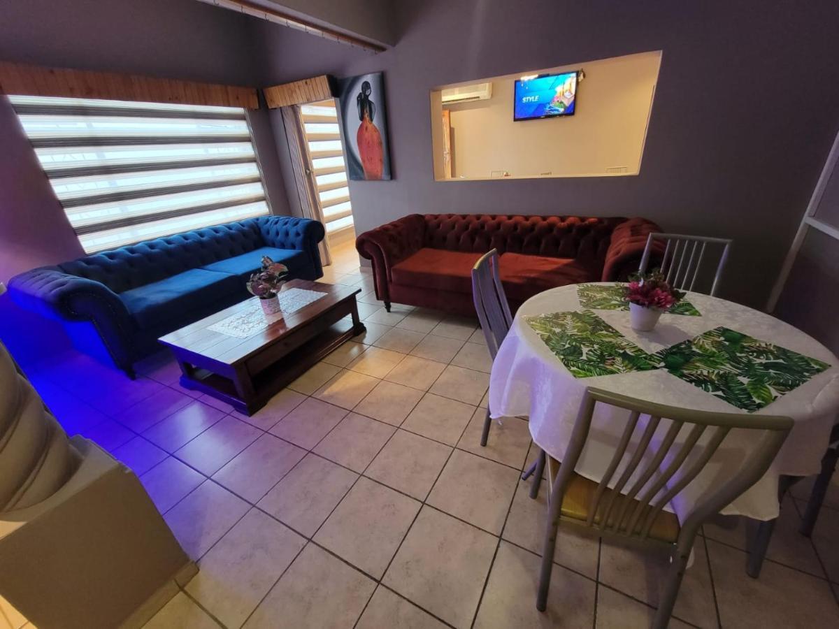 La-Nuel Guest Lodge Boksburg Extérieur photo