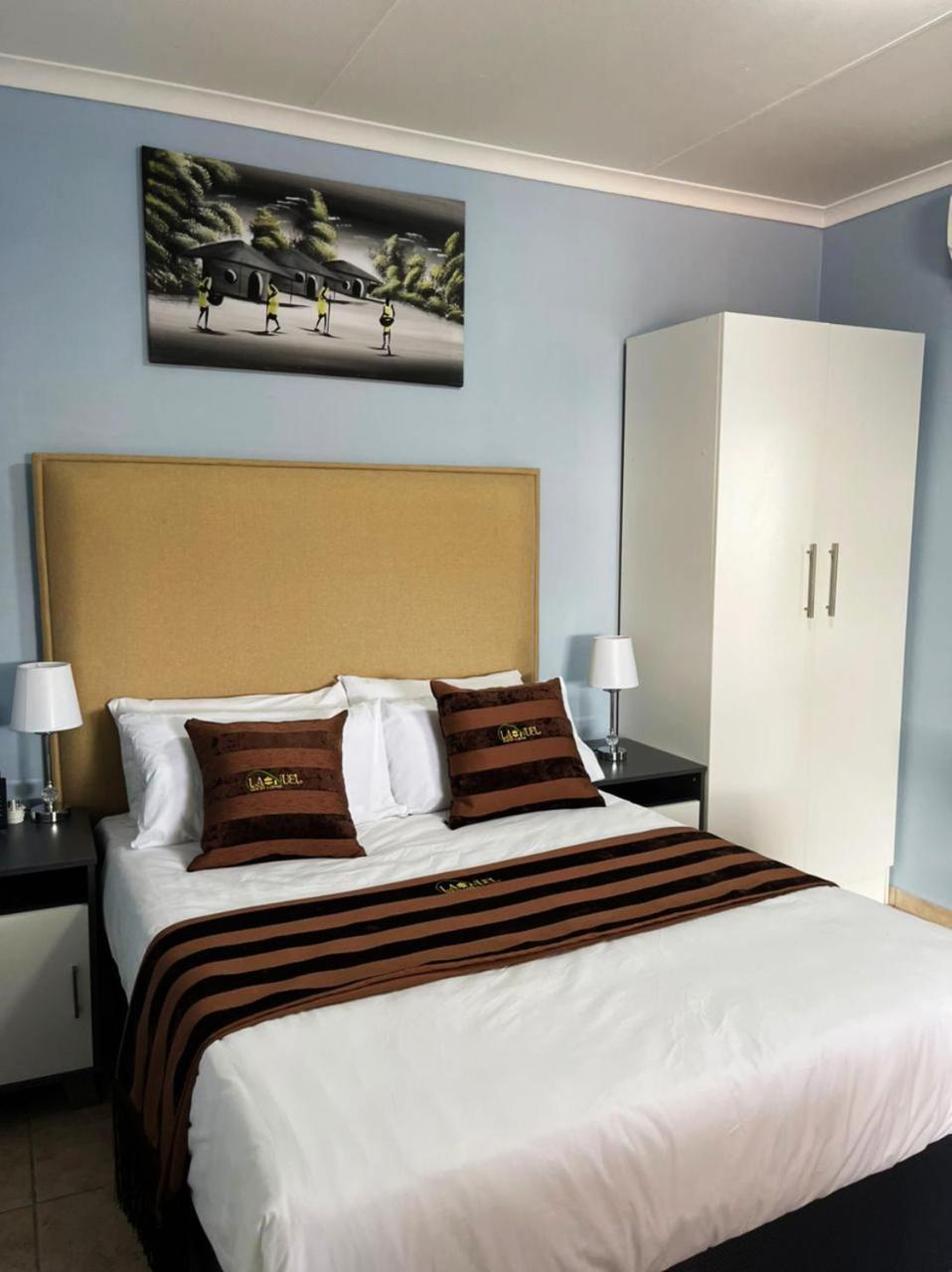 La-Nuel Guest Lodge Boksburg Extérieur photo